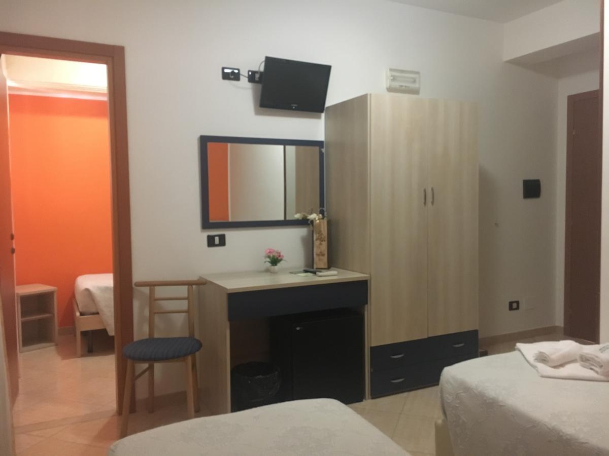 Mediterraneo Bed & Breakfast Pozzallo Exterior photo